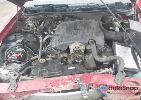 1999 Mercury Grand Marquis Gs z USA, uszkodzony, nr VIN 2MEFM74W5XX683782